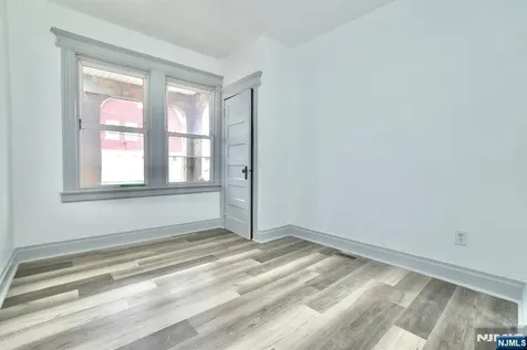 240-242 Sunset Avenue Newark NJ 07106