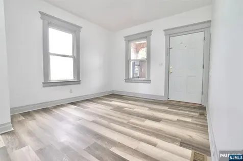 240-242 Sunset Avenue Newark NJ 07106