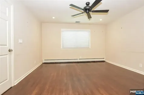 24 Maple Avenue Waldwick NJ 07463