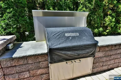 24 Maple Avenue Waldwick NJ 07463