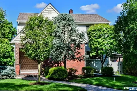 24 Maple Avenue Waldwick NJ 07463