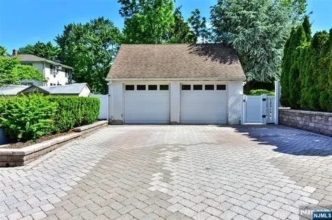 24 Maple Avenue Waldwick NJ 07463