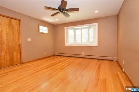 24 Maple Avenue Waldwick NJ 07463
