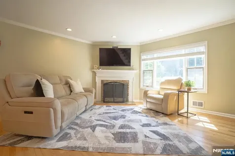 575 Grove Clifton NJ 07013