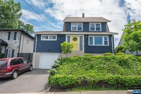 118 Hamilton Avenue Hasbrouck Heights NJ 07604