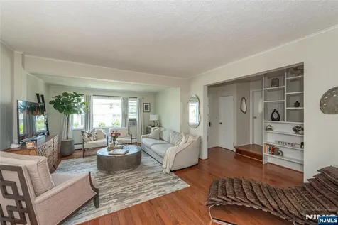 118 Hamilton Avenue Hasbrouck Heights NJ 07604