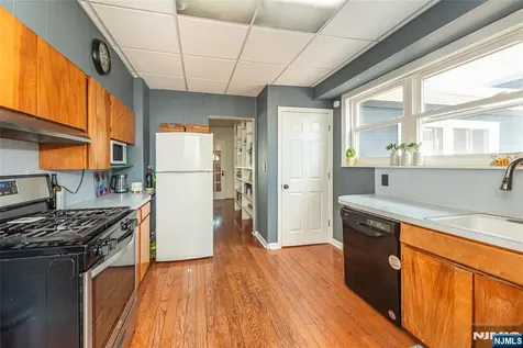 118 Hamilton Avenue Hasbrouck Heights NJ 07604