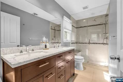 31 Monhegan Avenue Wayne NJ 07470