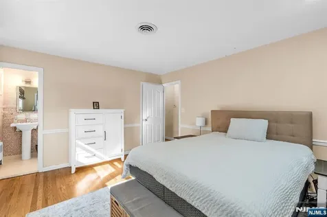 31 Monhegan Avenue Wayne NJ 07470