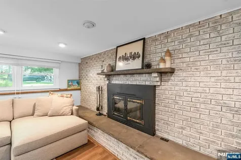 31 Monhegan Avenue Wayne NJ 07470