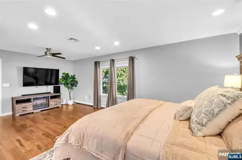 31 Monhegan Avenue Wayne NJ 07470