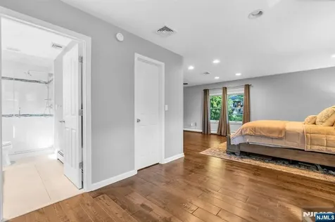 31 Monhegan Avenue Wayne NJ 07470