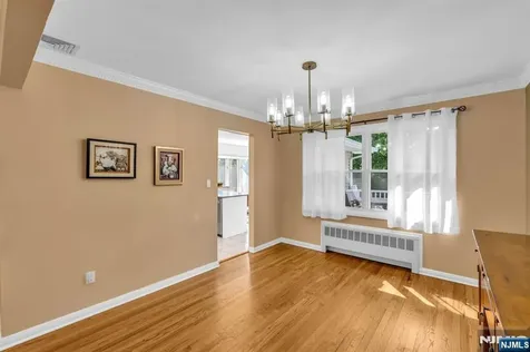 31 Monhegan Avenue Wayne NJ 07470