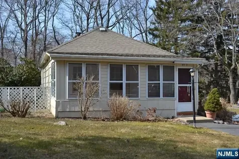 471 Sicomac Avenue Wyckoff NJ 07481