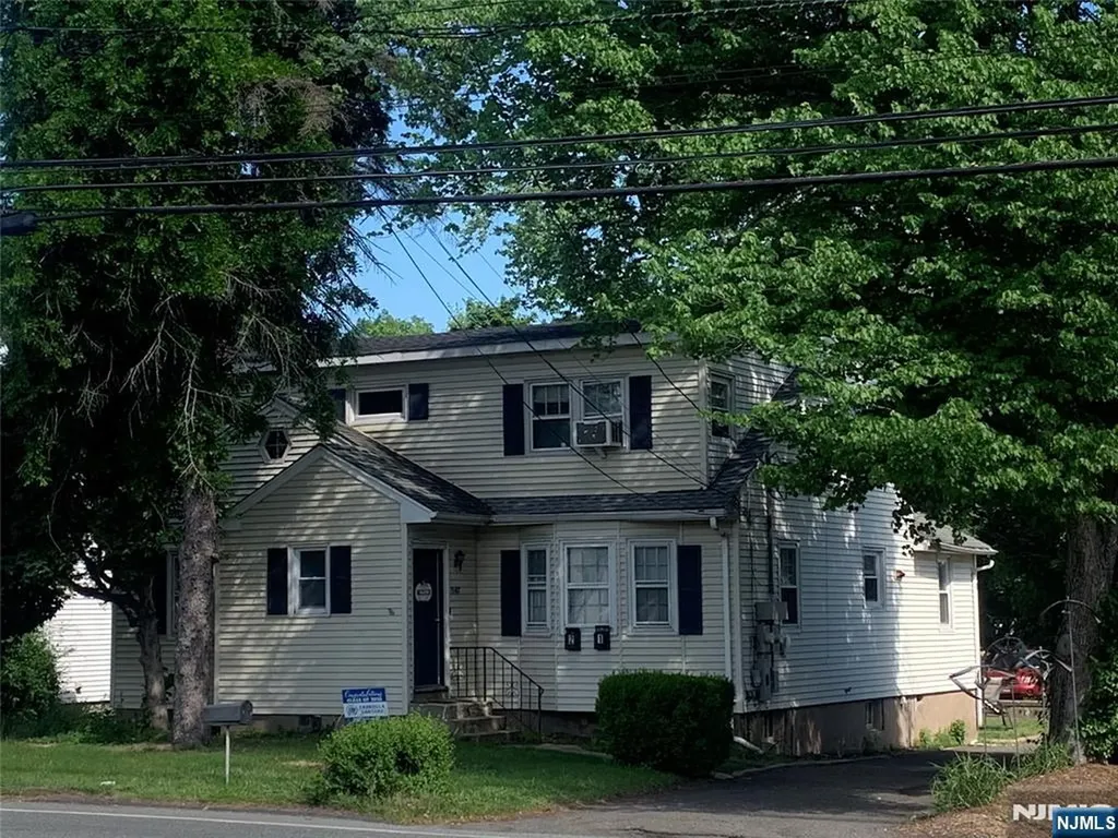 1147 Goffle Road Hawthorne NJ 07506