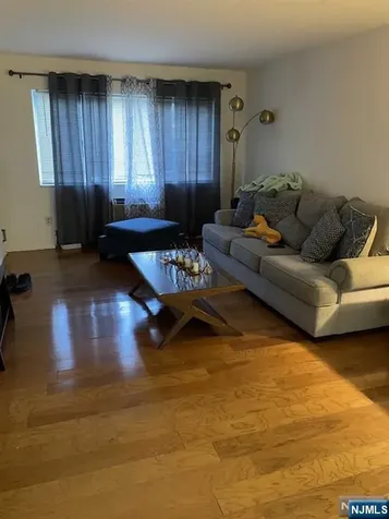1323 Anderson Fort Lee NJ 07024