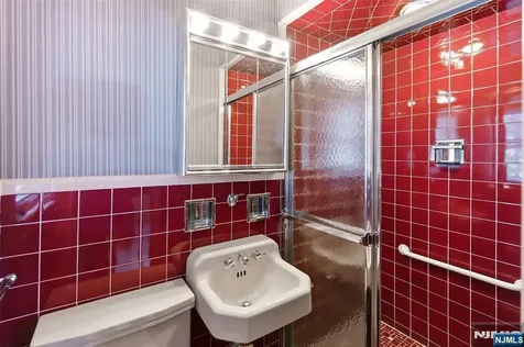 169 Hamilton Road Teaneck NJ 07666