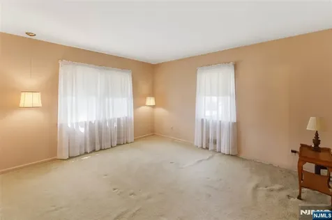 169 Hamilton Road Teaneck NJ 07666