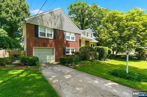 169 Hamilton Road Teaneck NJ 07666