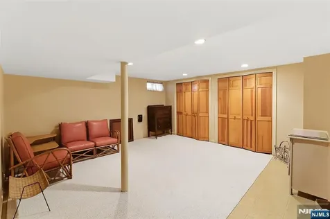 169 Hamilton Road Teaneck NJ 07666