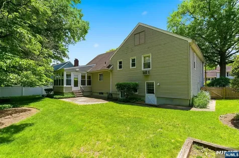 169 Hamilton Road Teaneck NJ 07666