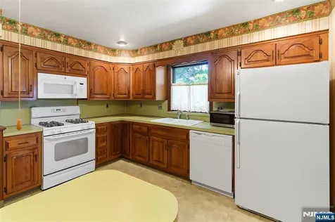 169 Hamilton Road Teaneck NJ 07666
