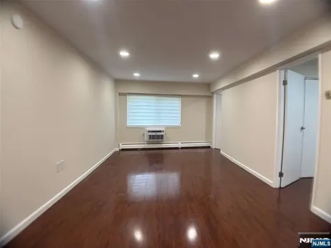 333 Grand Avenue Palisades Park NJ 07650