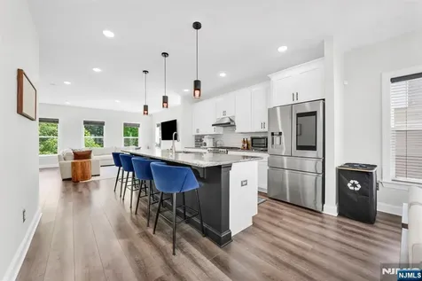 805 Abbe Road Little Falls NJ 07424