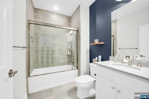 805 Abbe Road Little Falls NJ 07424