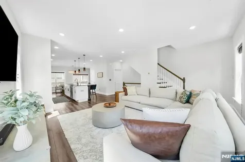 805 Abbe Road Little Falls NJ 07424