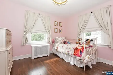 354 Demarest Avenue Oradell NJ 07649
