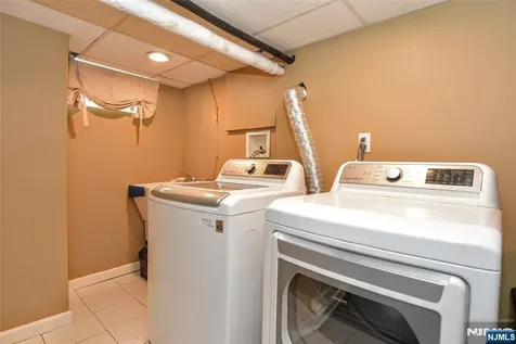 354 Demarest Avenue Oradell NJ 07649