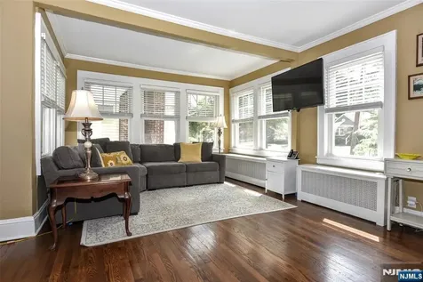 354 Demarest Avenue Oradell NJ 07649