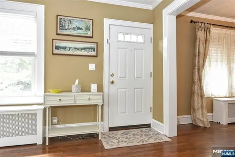 354 Demarest Avenue Oradell NJ 07649