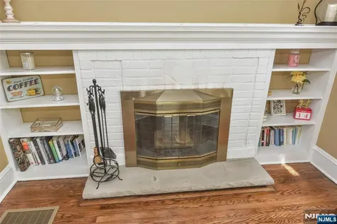 354 Demarest Avenue Oradell NJ 07649
