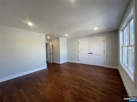 48 Tuttle Wallington NJ 07057