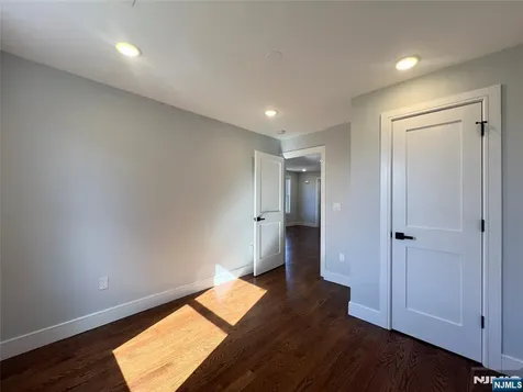 48 Tuttle Wallington NJ 07057