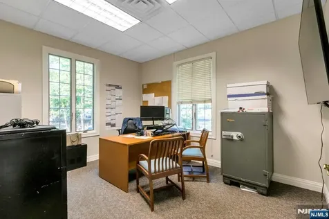 161 Mckinley Street Closter NJ 07624