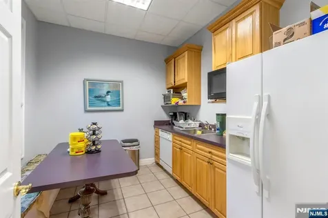 161 Mckinley Street Closter NJ 07624