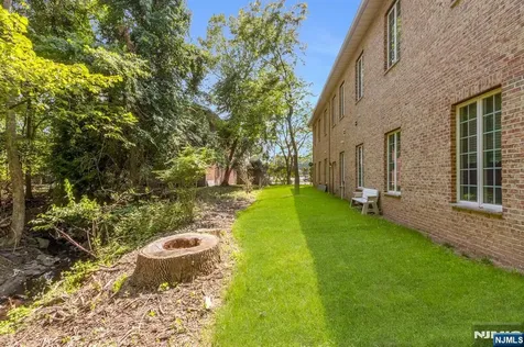 161 Mckinley Street Closter NJ 07624