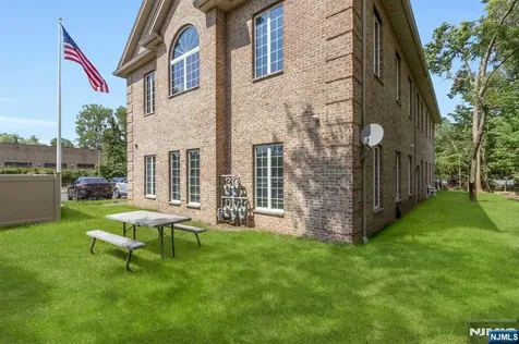 161 Mckinley Street Closter NJ 07624