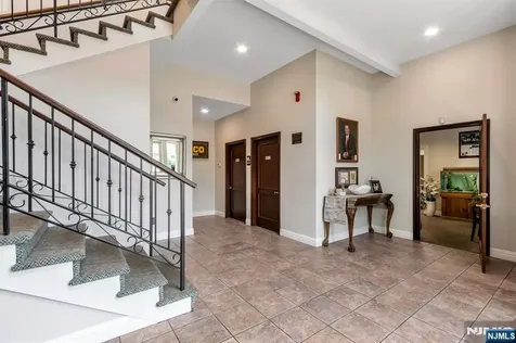 161 Mckinley Street Closter NJ 07624