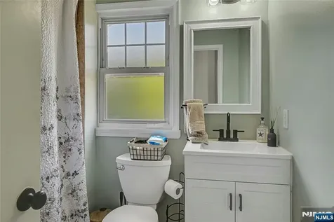 277 Madison Avenue Clifton NJ 07011