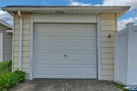 277 Madison Avenue Clifton NJ 07011