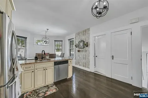 277 Madison Avenue Clifton NJ 07011