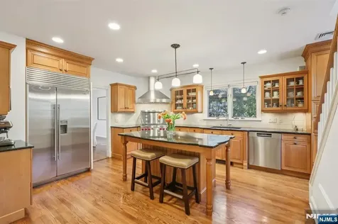 215 Beechwood Road Ridgewood NJ 07450