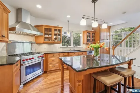215 Beechwood Road Ridgewood NJ 07450