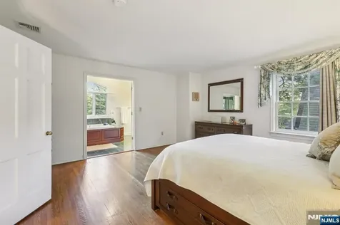 215 Beechwood Road Ridgewood NJ 07450