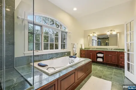 215 Beechwood Road Ridgewood NJ 07450