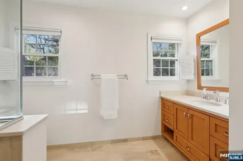 215 Beechwood Road Ridgewood NJ 07450